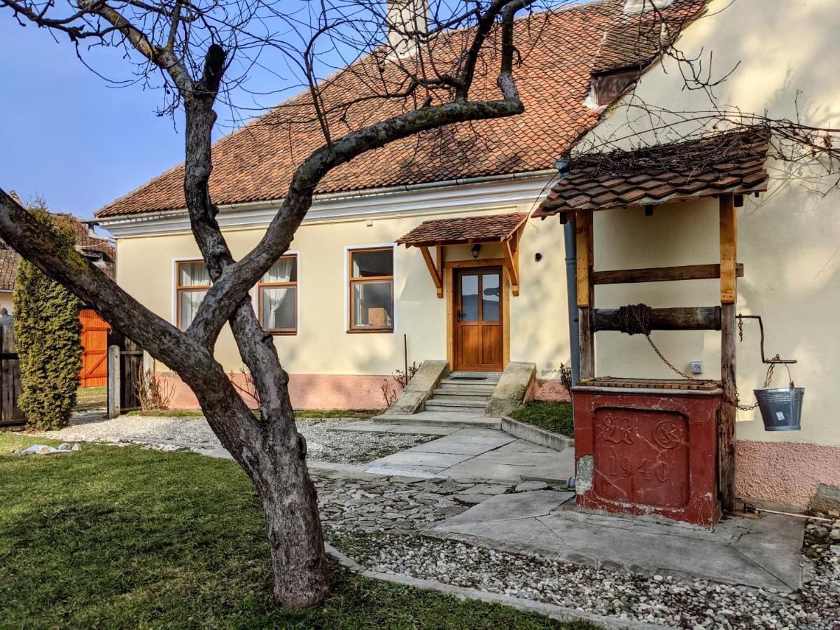 Gaestehaus Honigberg Next To The Fortified Church Of Harman ภายนอก รูปภาพ