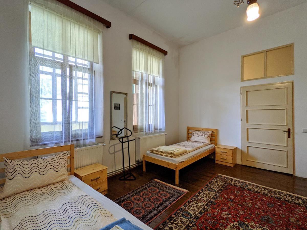 Gaestehaus Honigberg Next To The Fortified Church Of Harman ภายนอก รูปภาพ